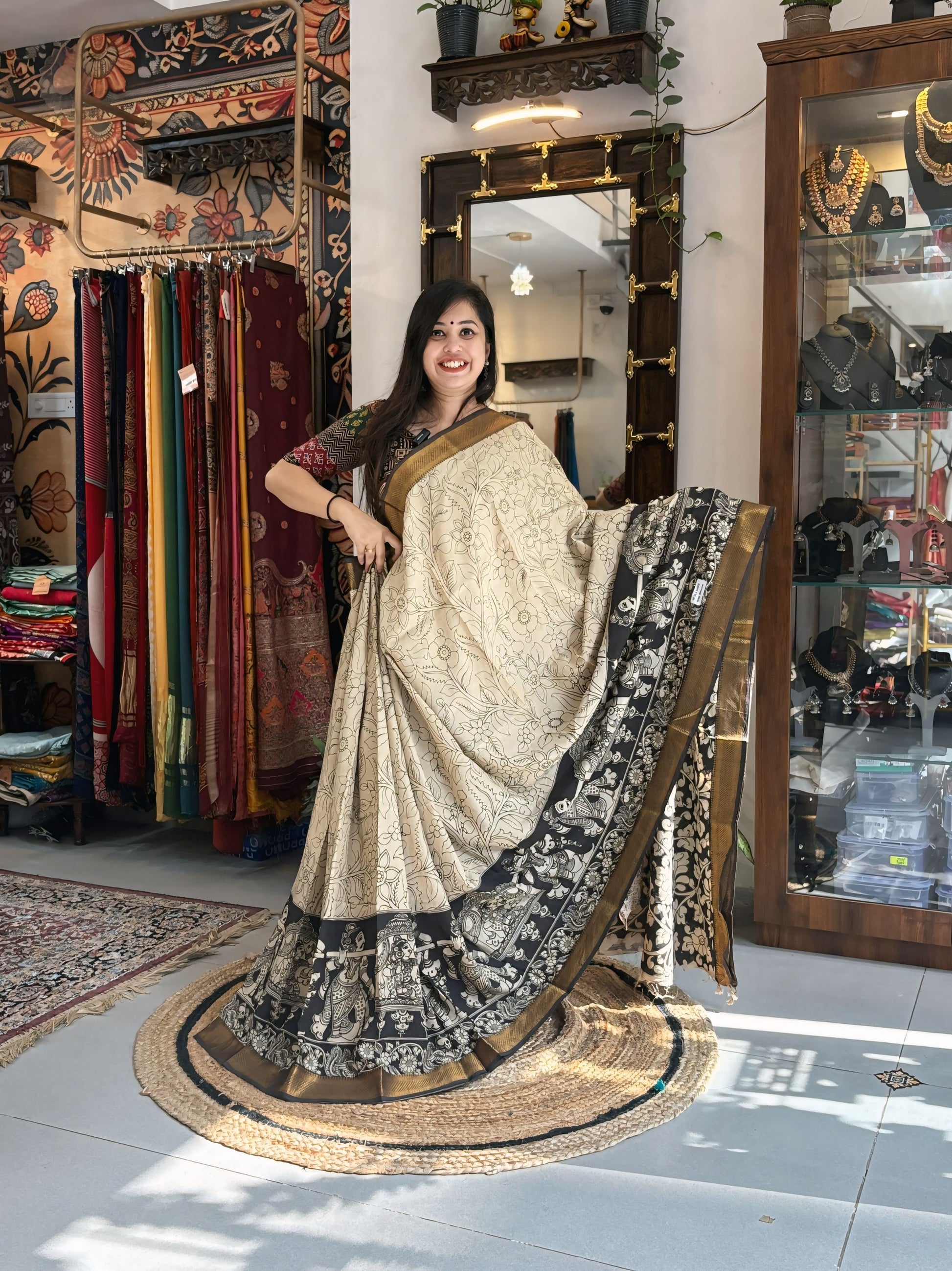 Sitaara Saree
 - Kalamkari Nizam Border