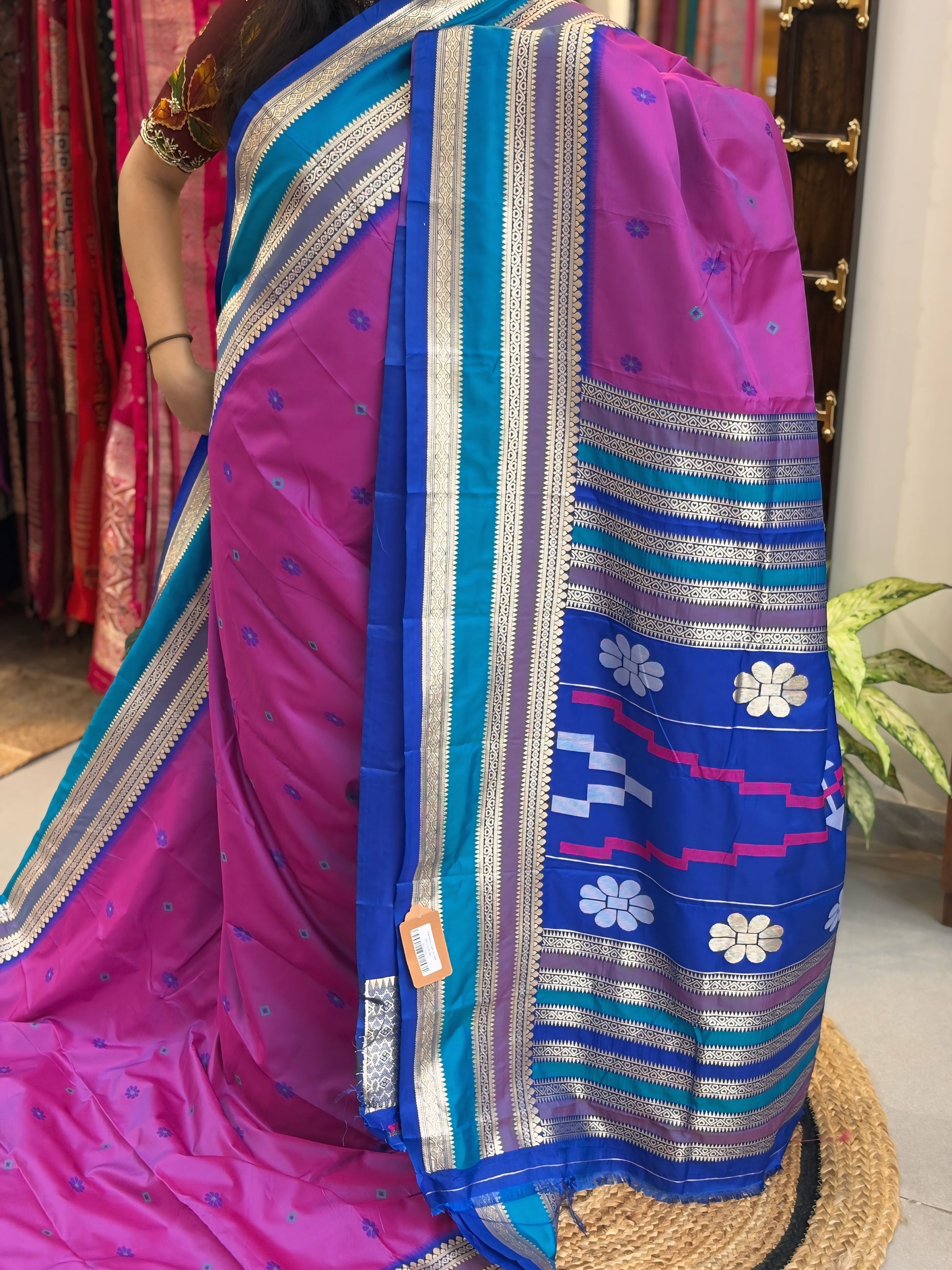 KanchiLite - Kanchipuram Silk