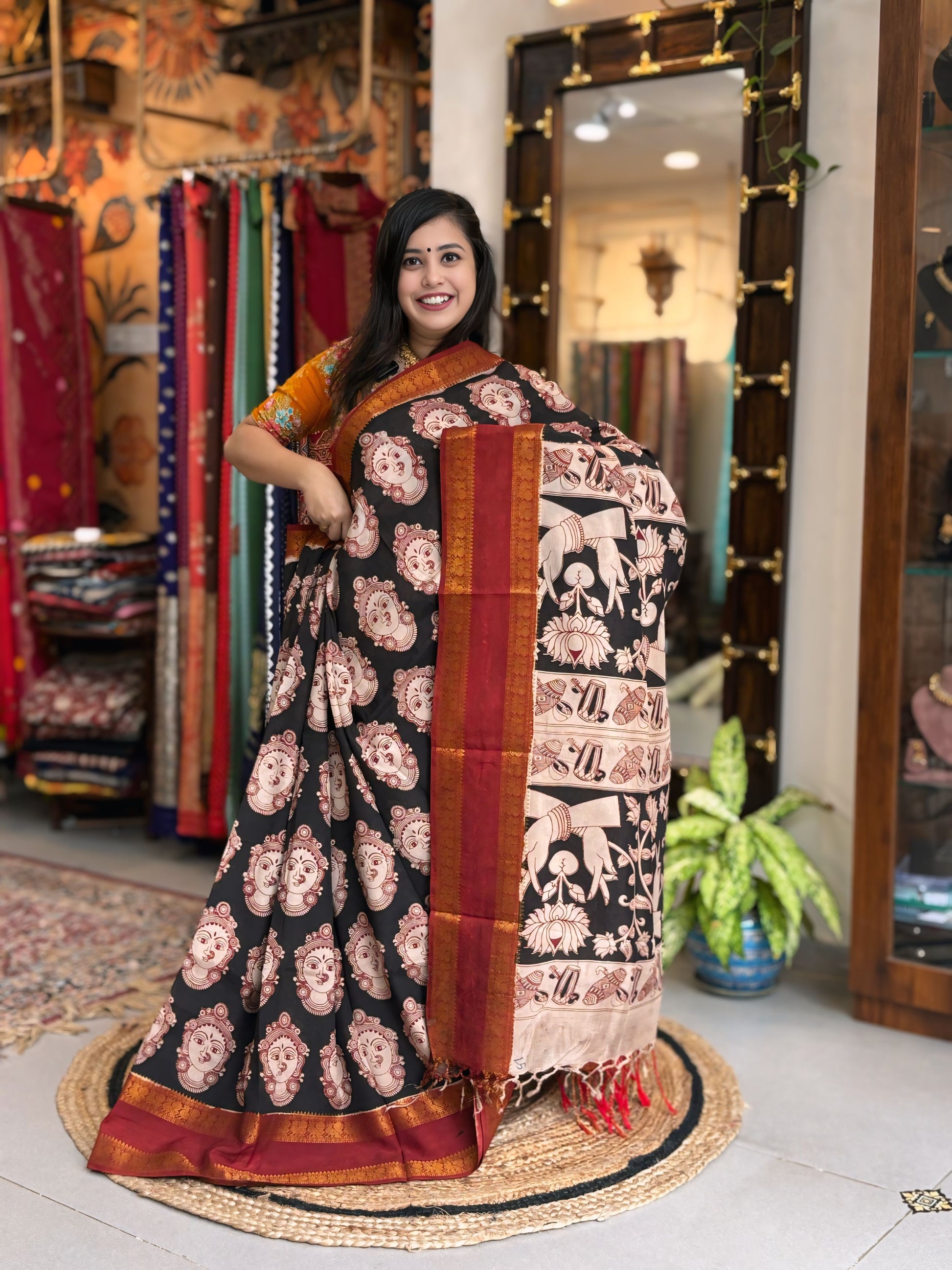 Gulzar
- Kalamkari Nizam Heavy Border