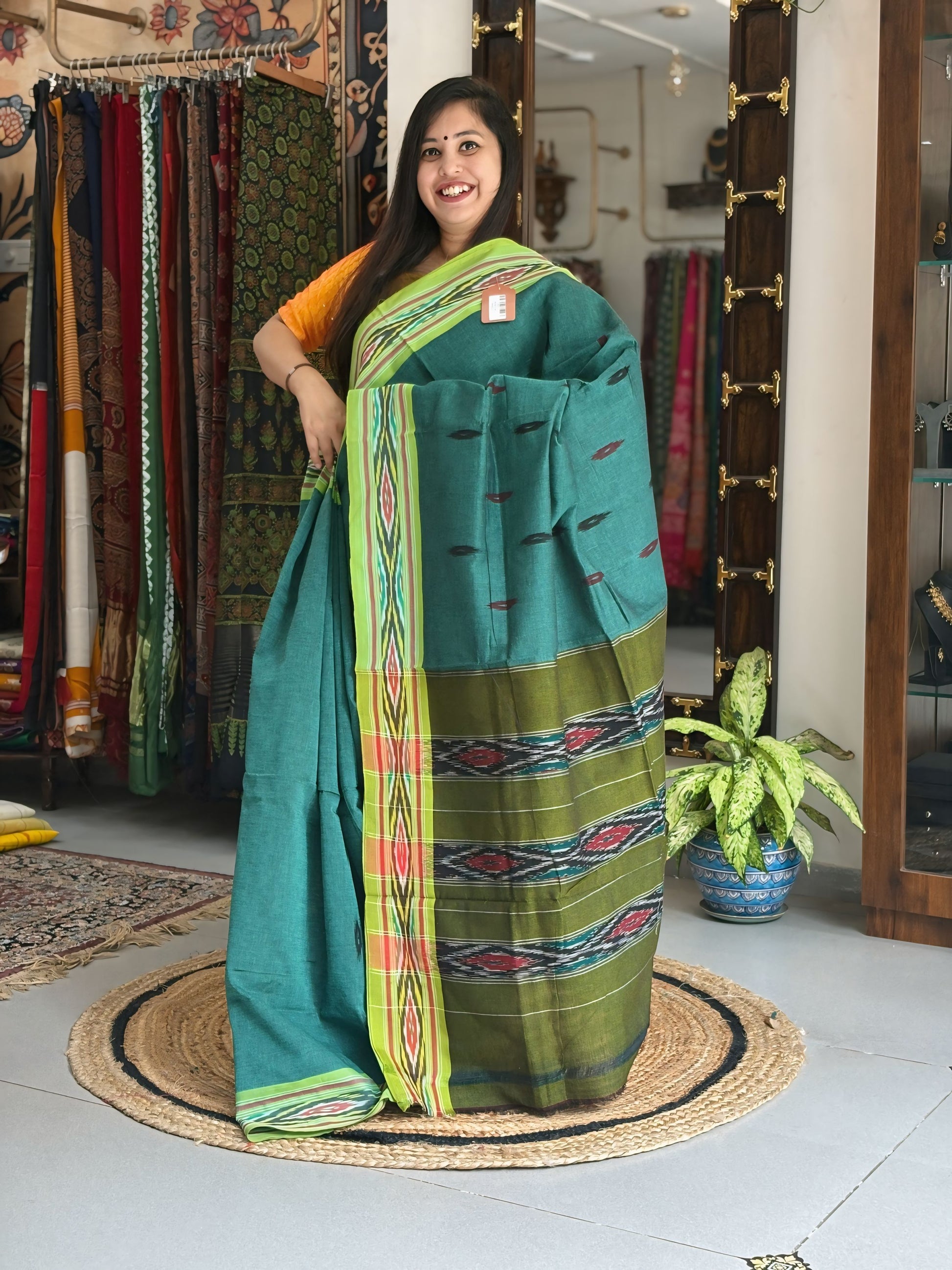 Shubhra - Pochampally Saree