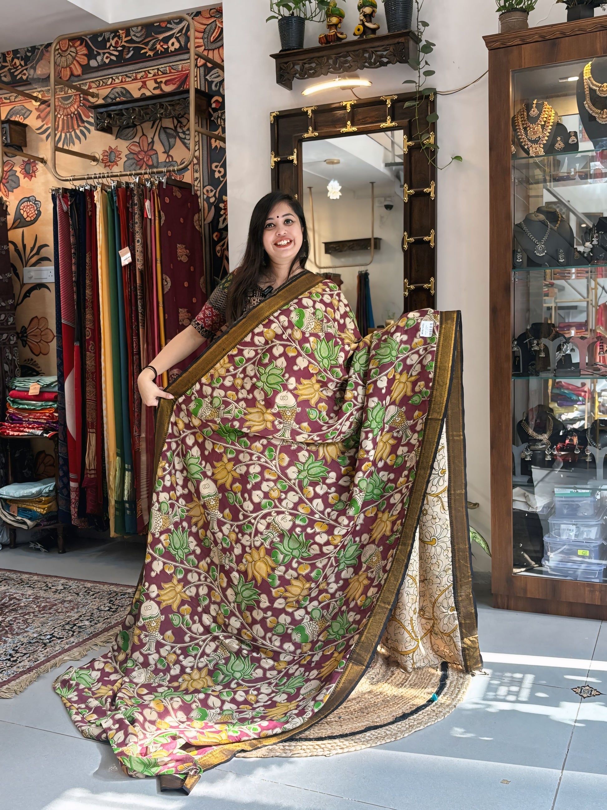 Lotus Lines
 - Kalamkari Nizam Border