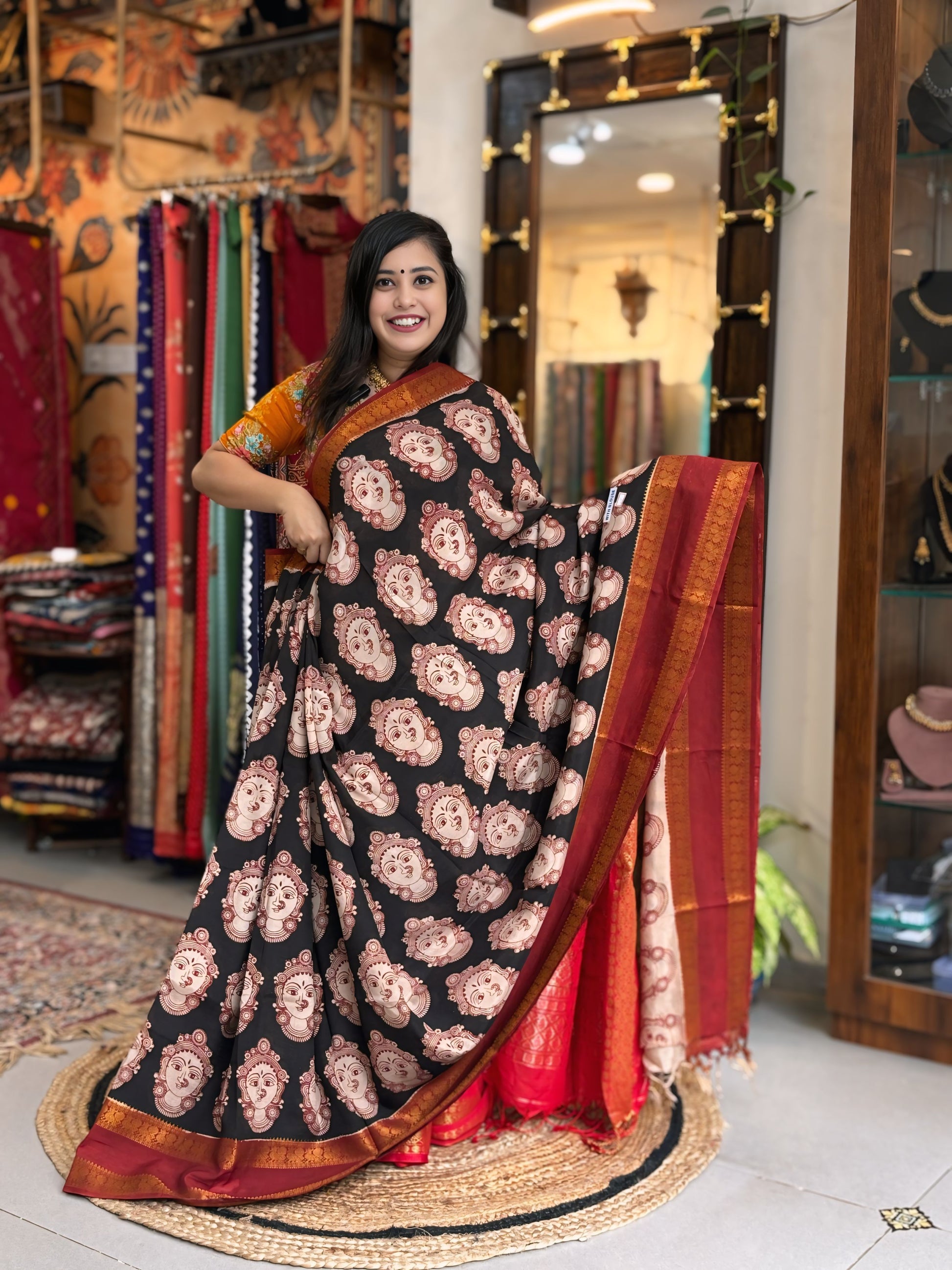 Gulzar
- Kalamkari Nizam Heavy Border