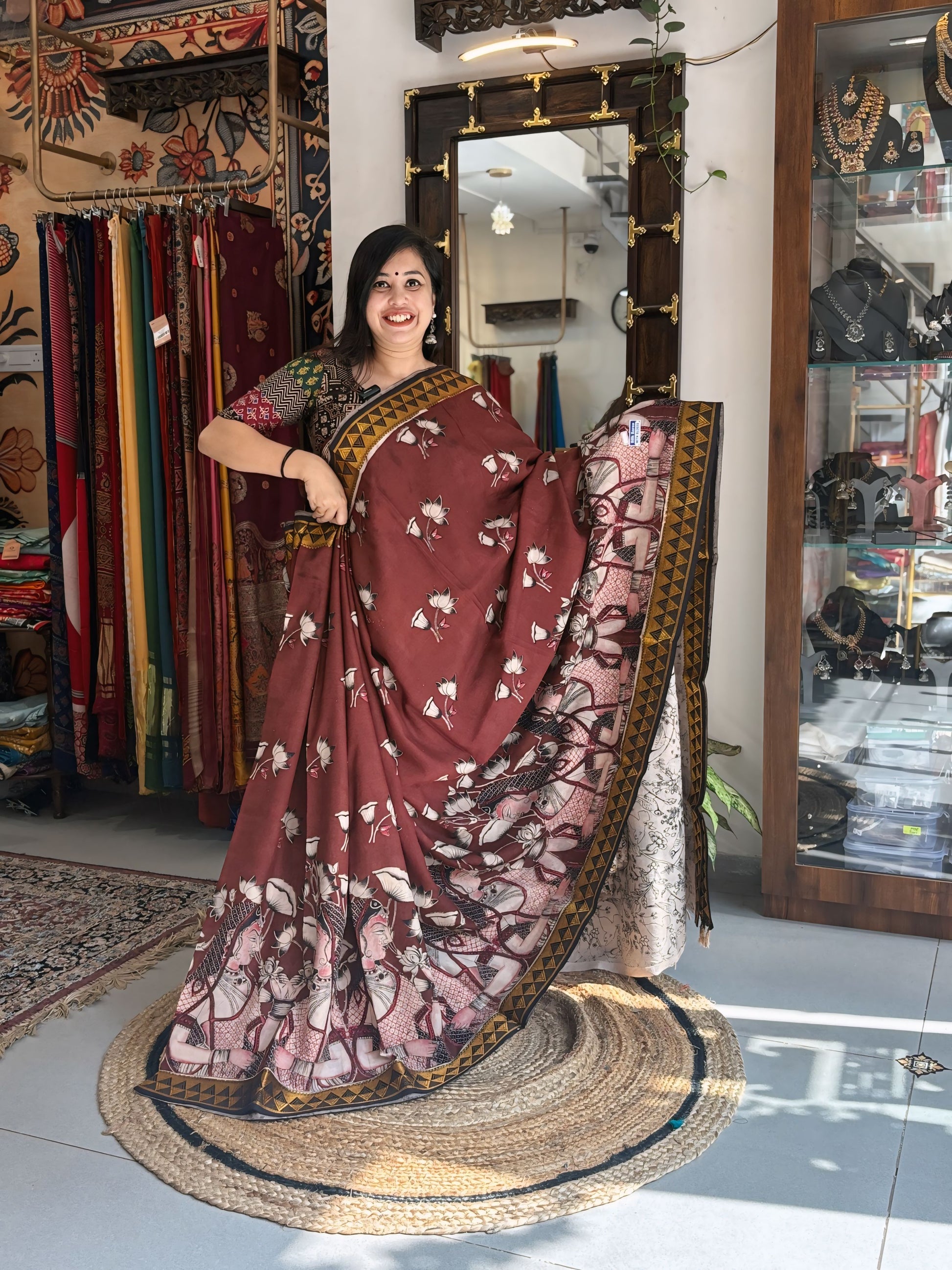 Suroor-e-Saaz
 - Kalamkari Nizam Border