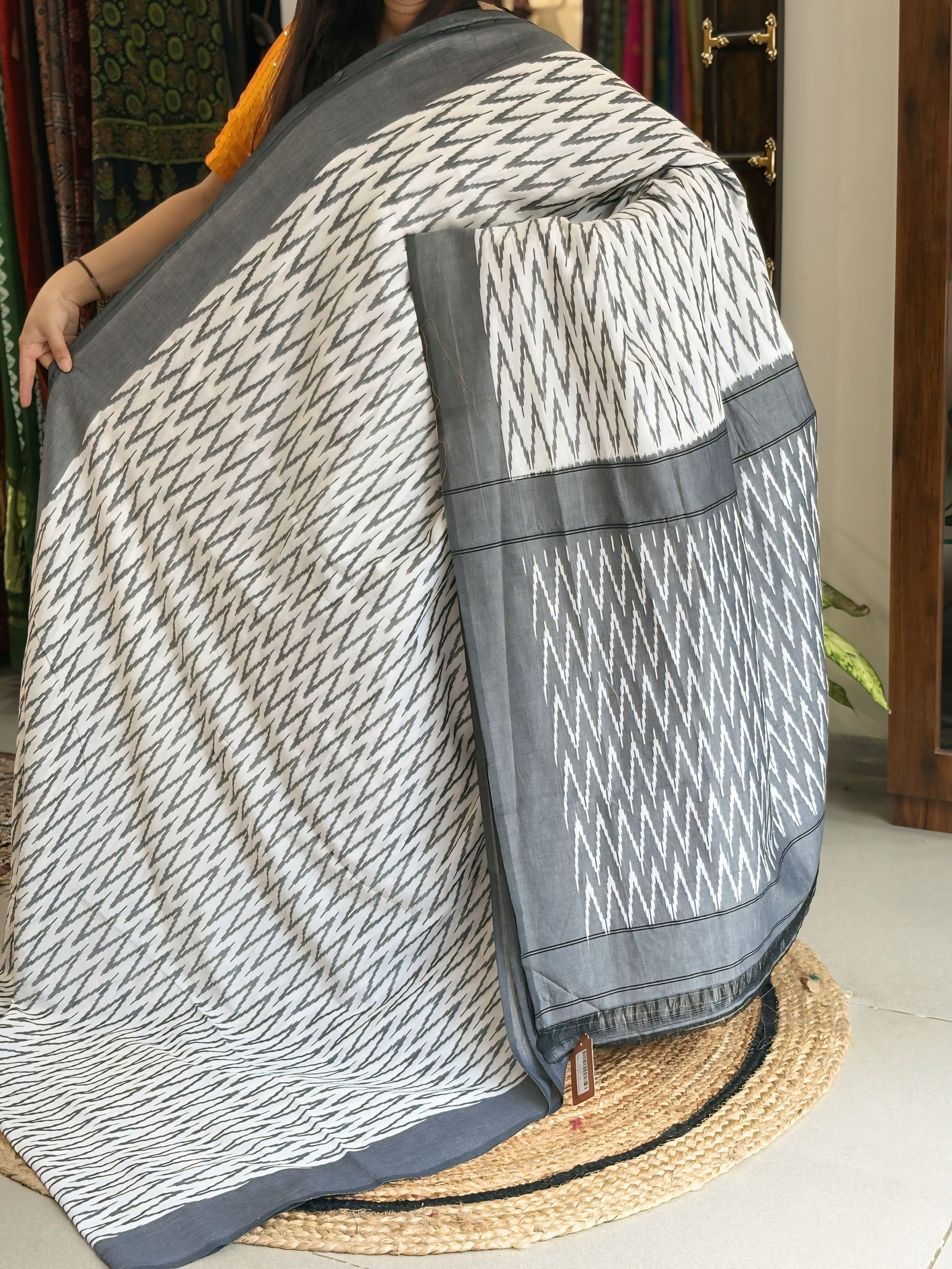 Hima Dhara - Pochampally Saree