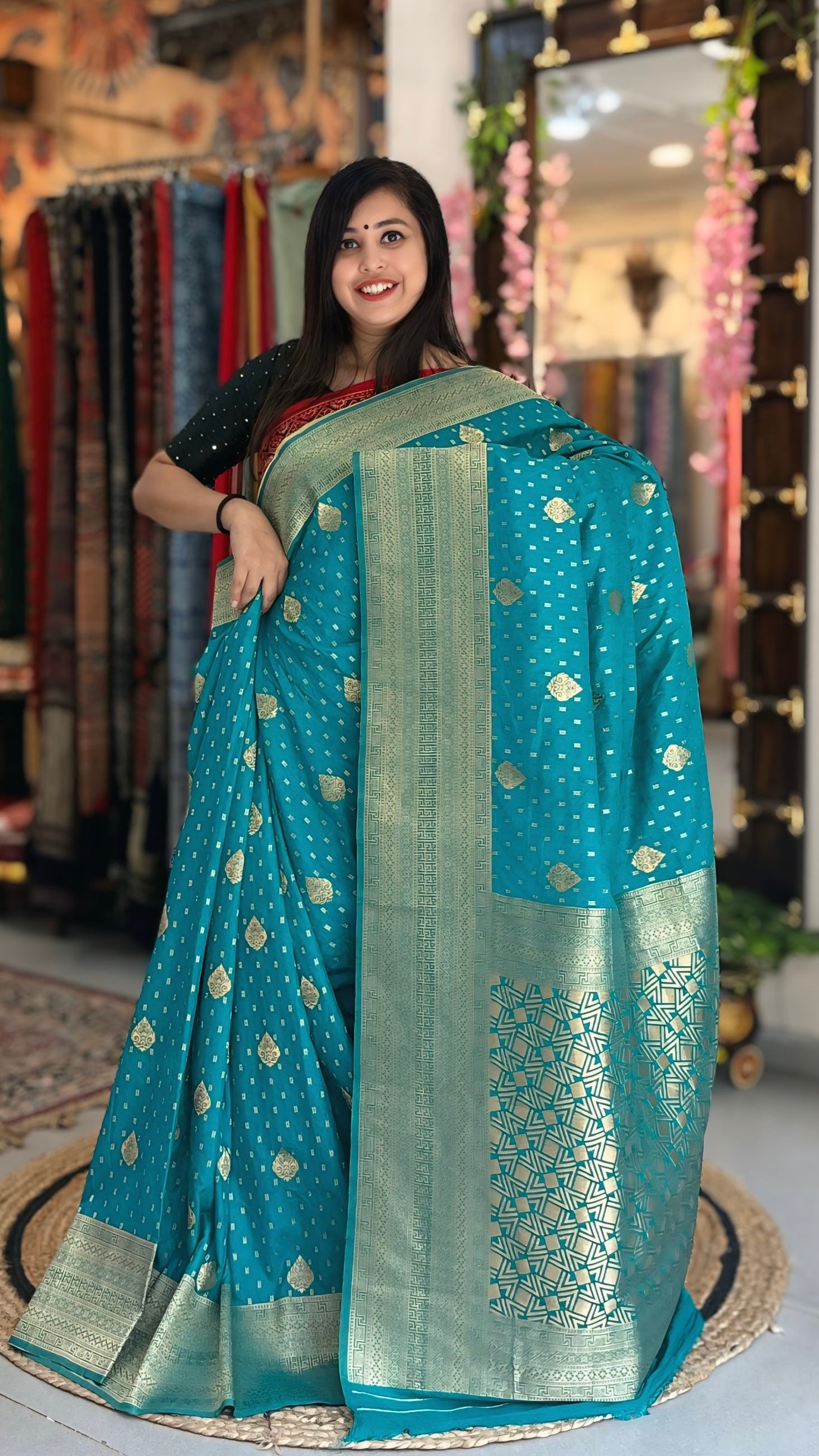 Kanak
- Georgette Banarasi