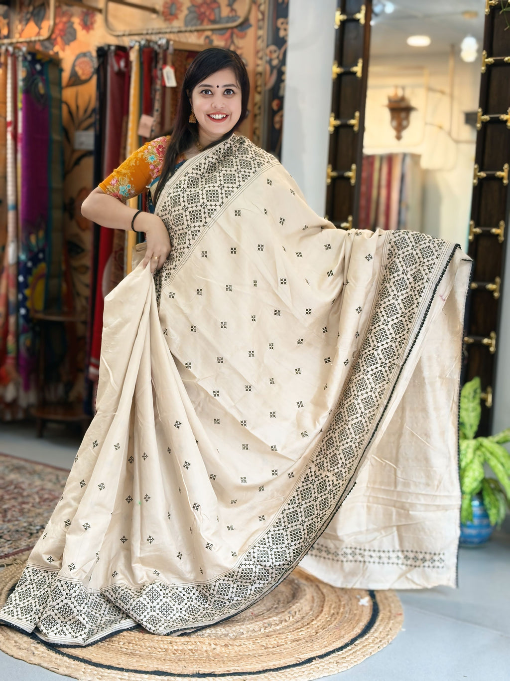 Raw Elegance – Geecha Silk