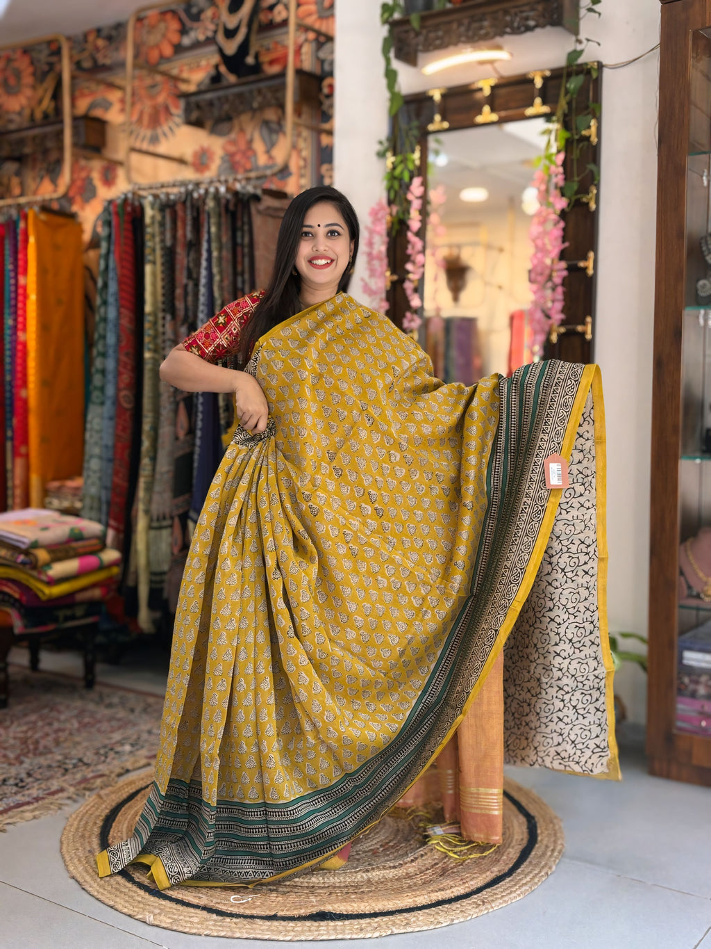 Leheriya
- Chanderi Silk