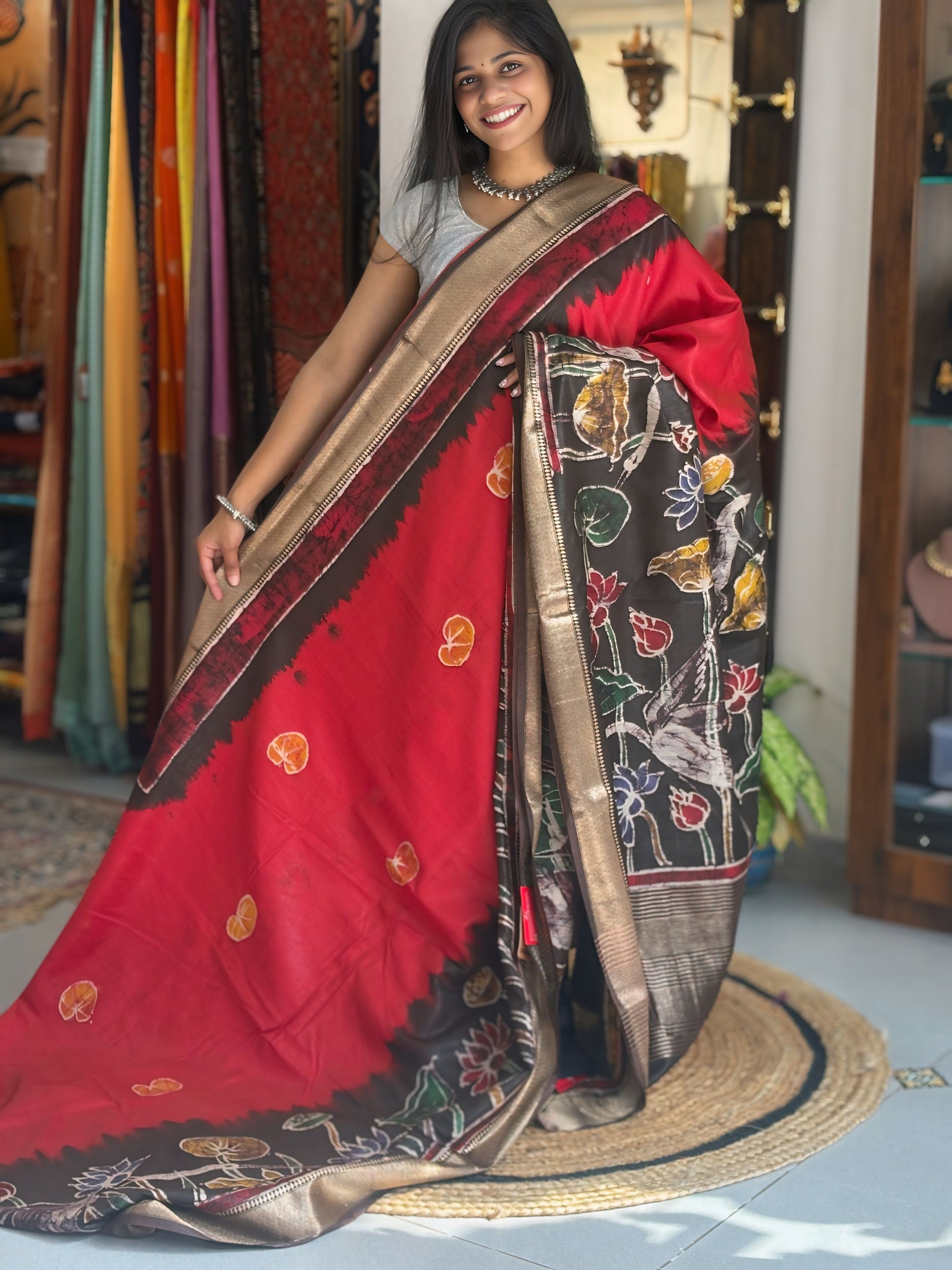 Aabharana - Hand Batik Maheshwari Saree