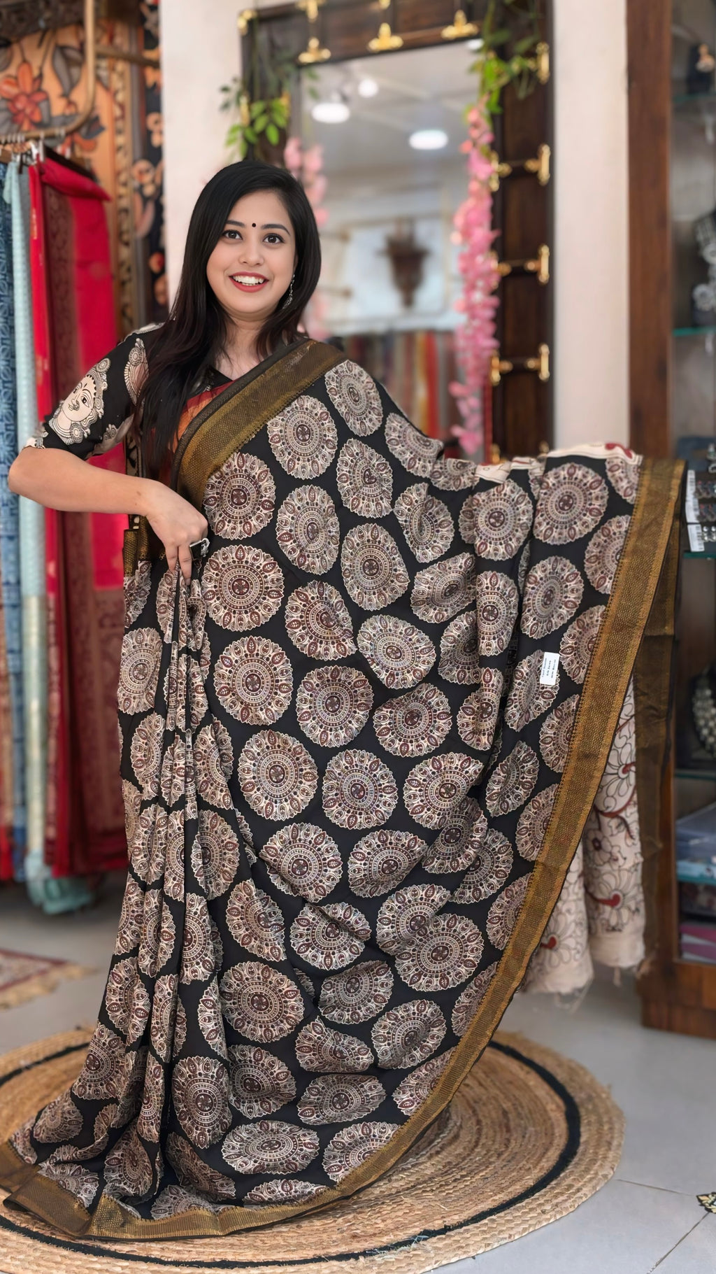 Shanika
- Kalamkari Nizam Border