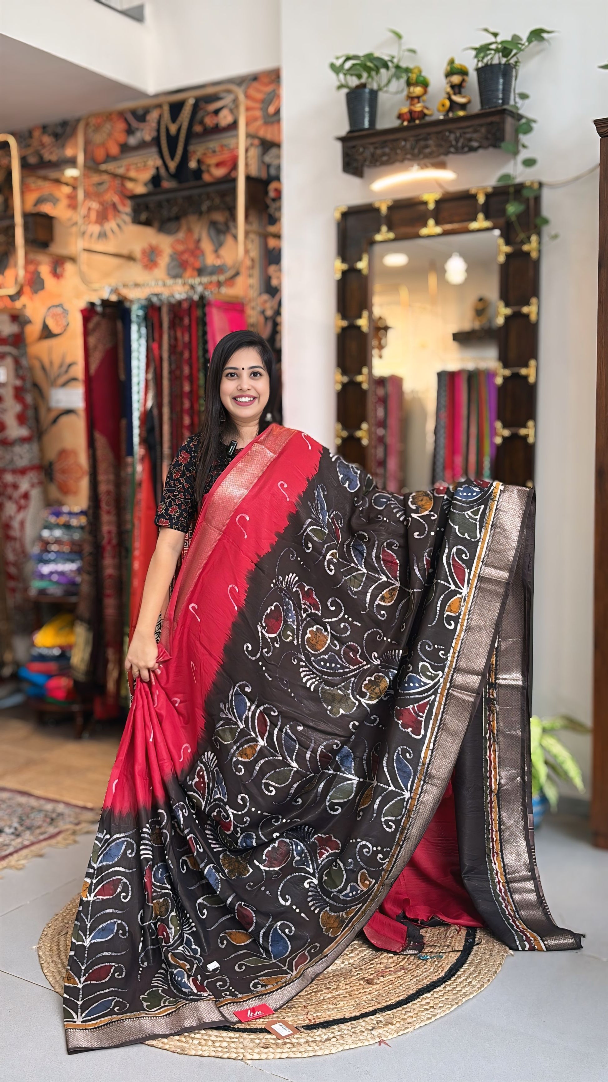 Phoolmala - Hand Batik Maheshwari Saree