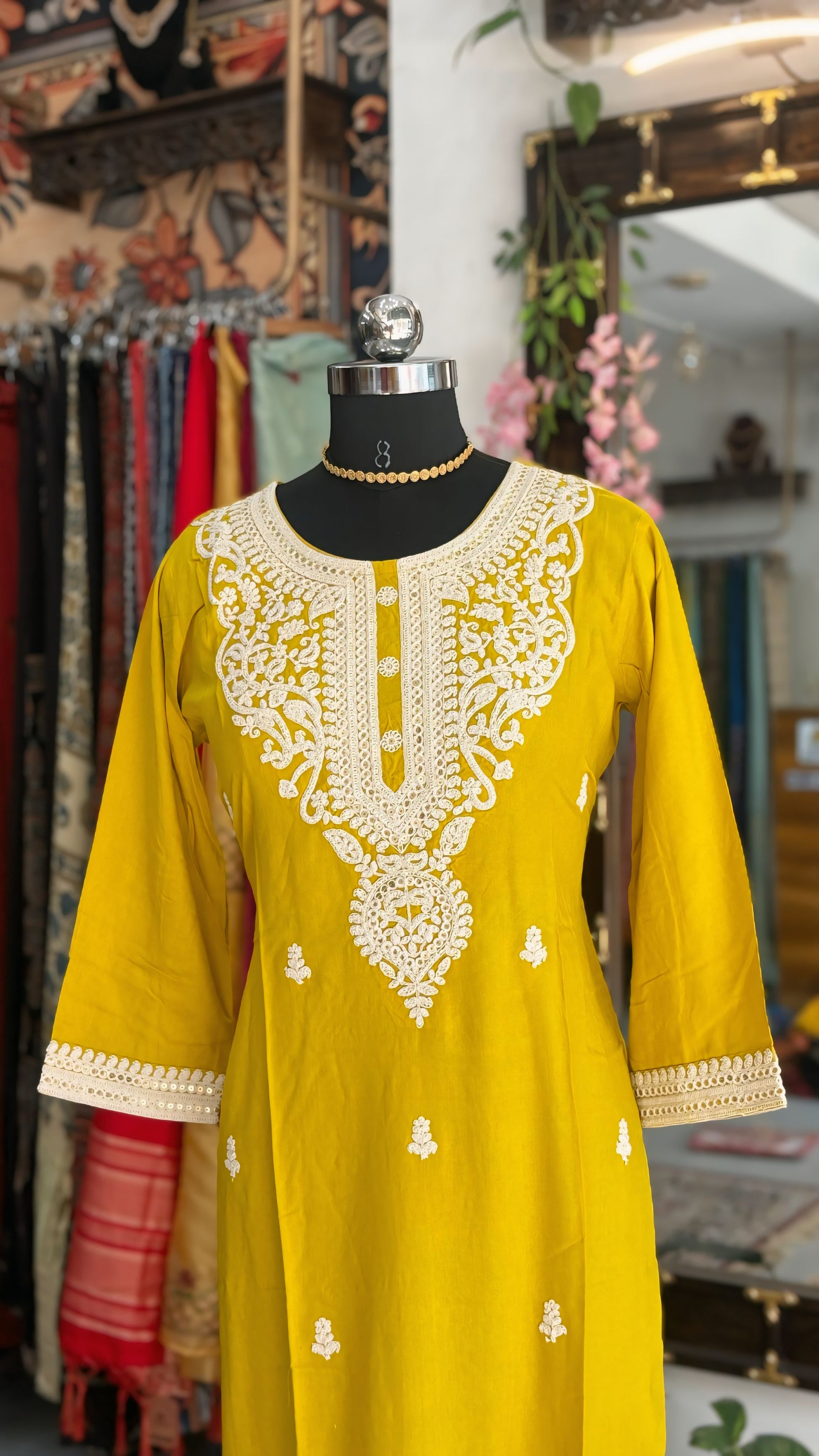Noor-e-Zari Kurti