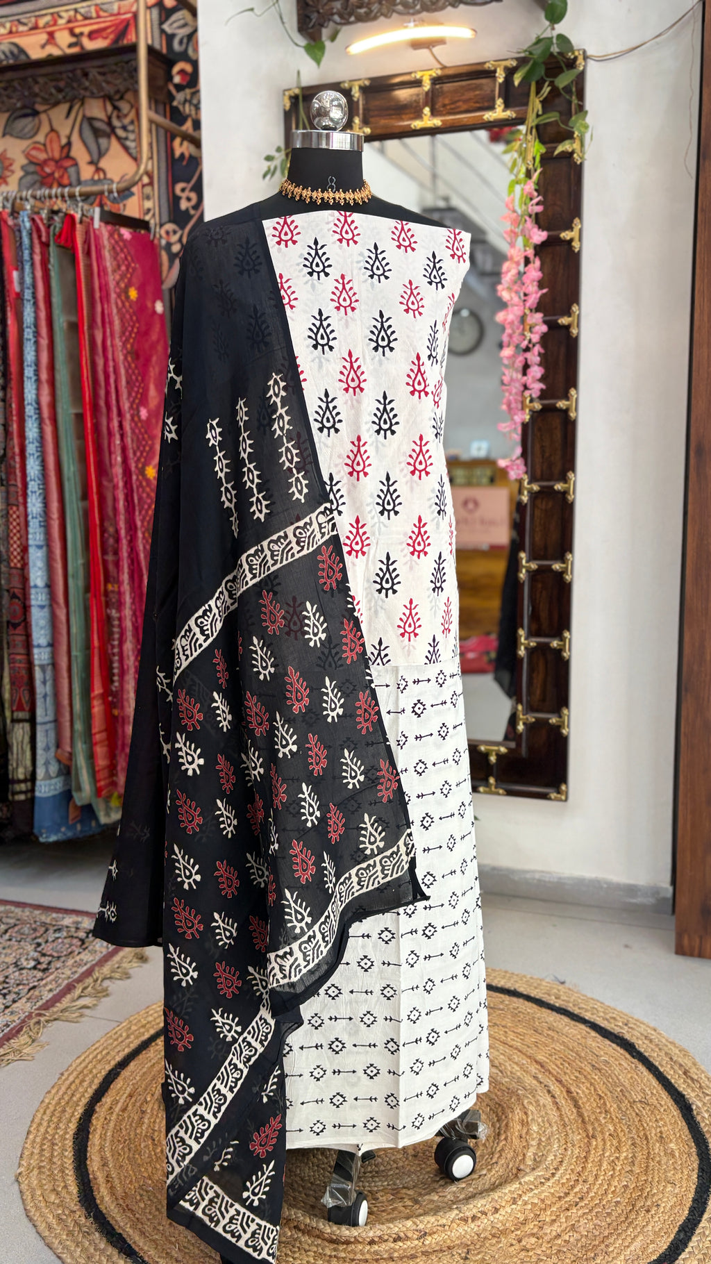 Aarvi - Kurti Sets