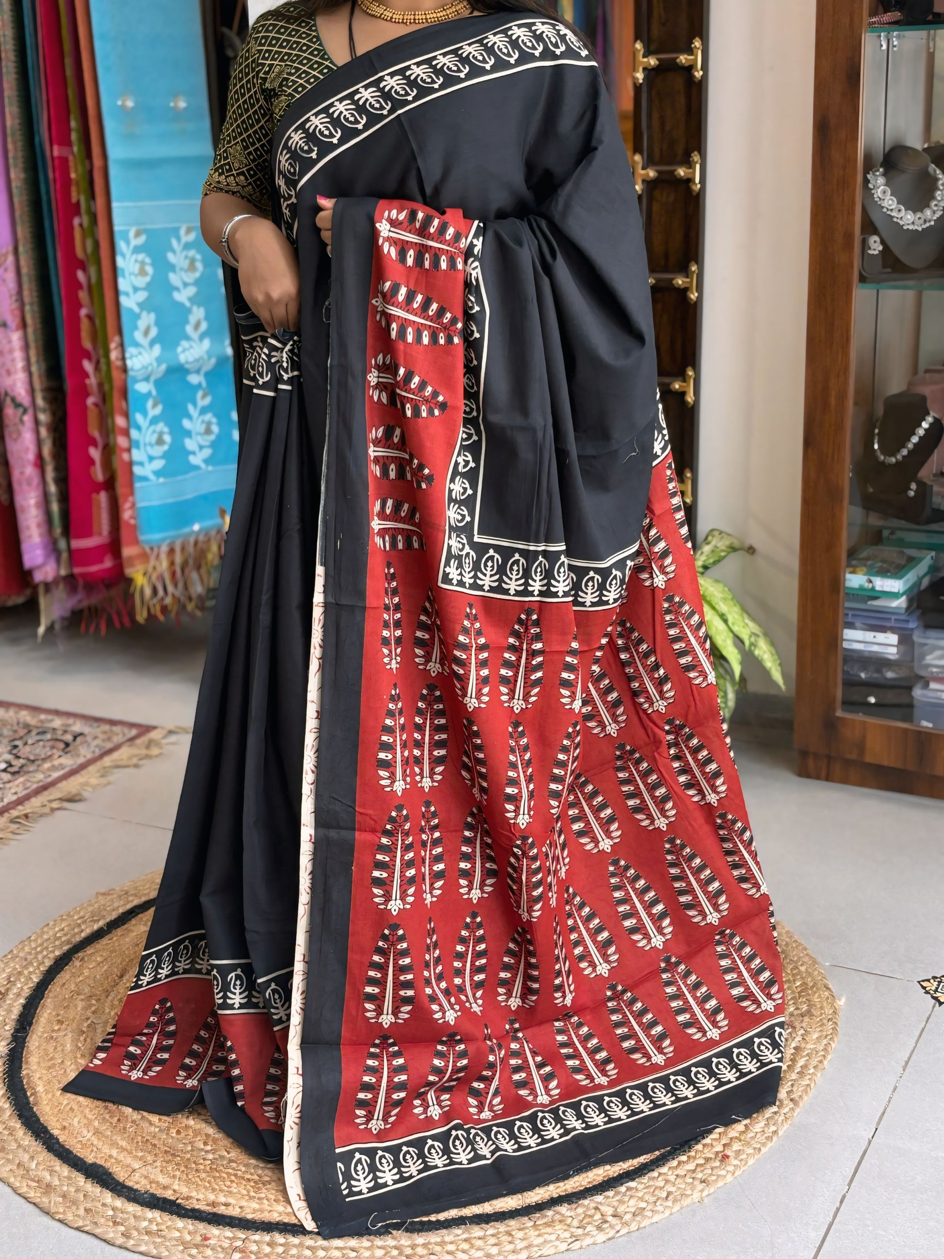 Ishaani
 - Pure Mul Cotton