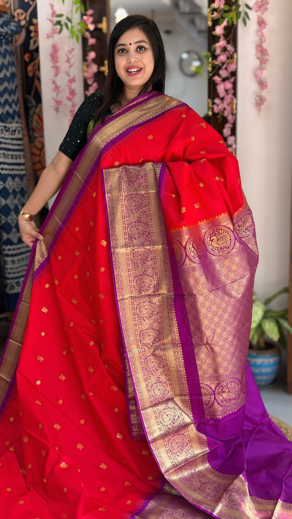 Ritvika - Gadwal Silk Saree