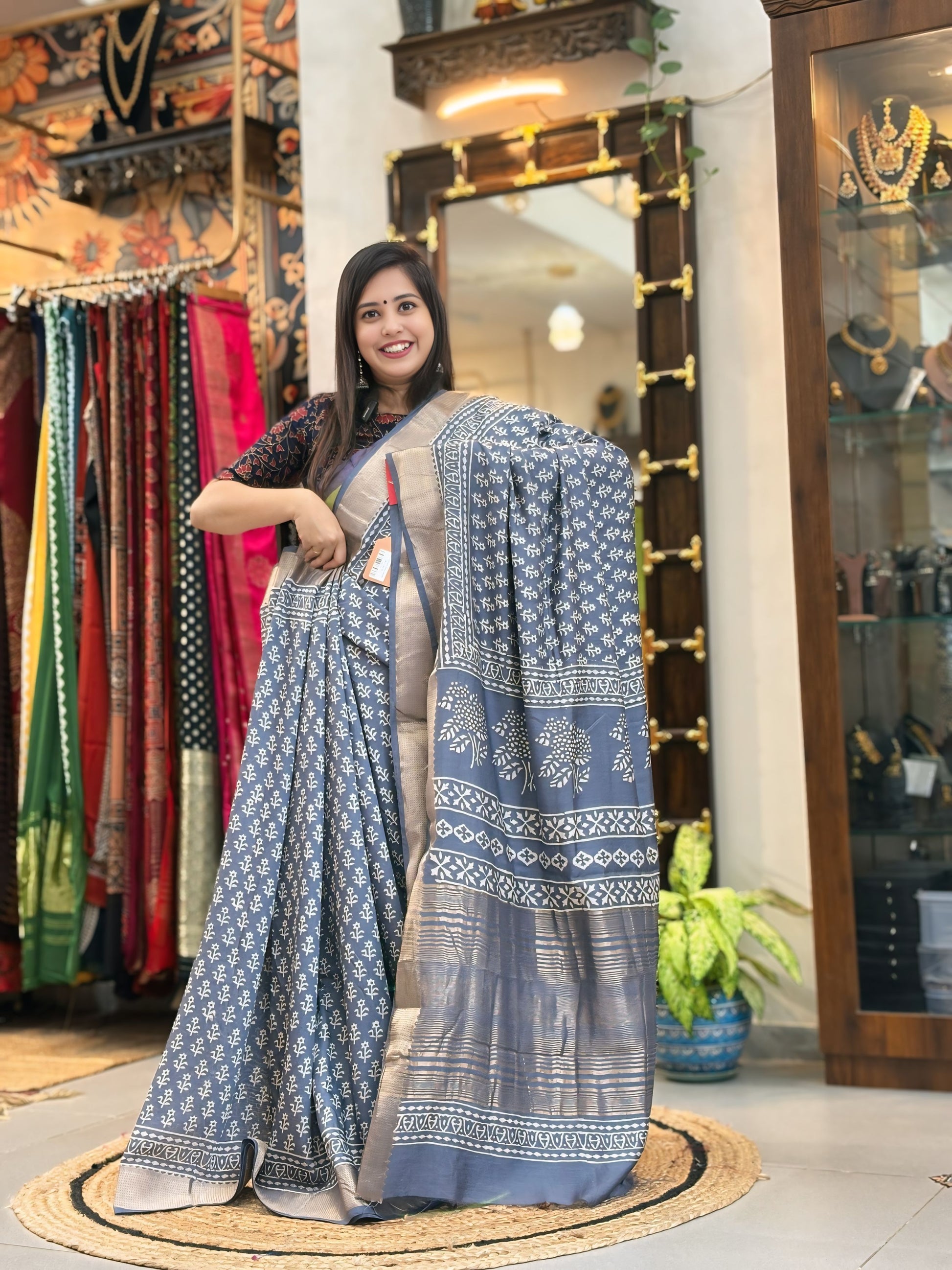 Shilpathar - Maheshwari Dabu Saree