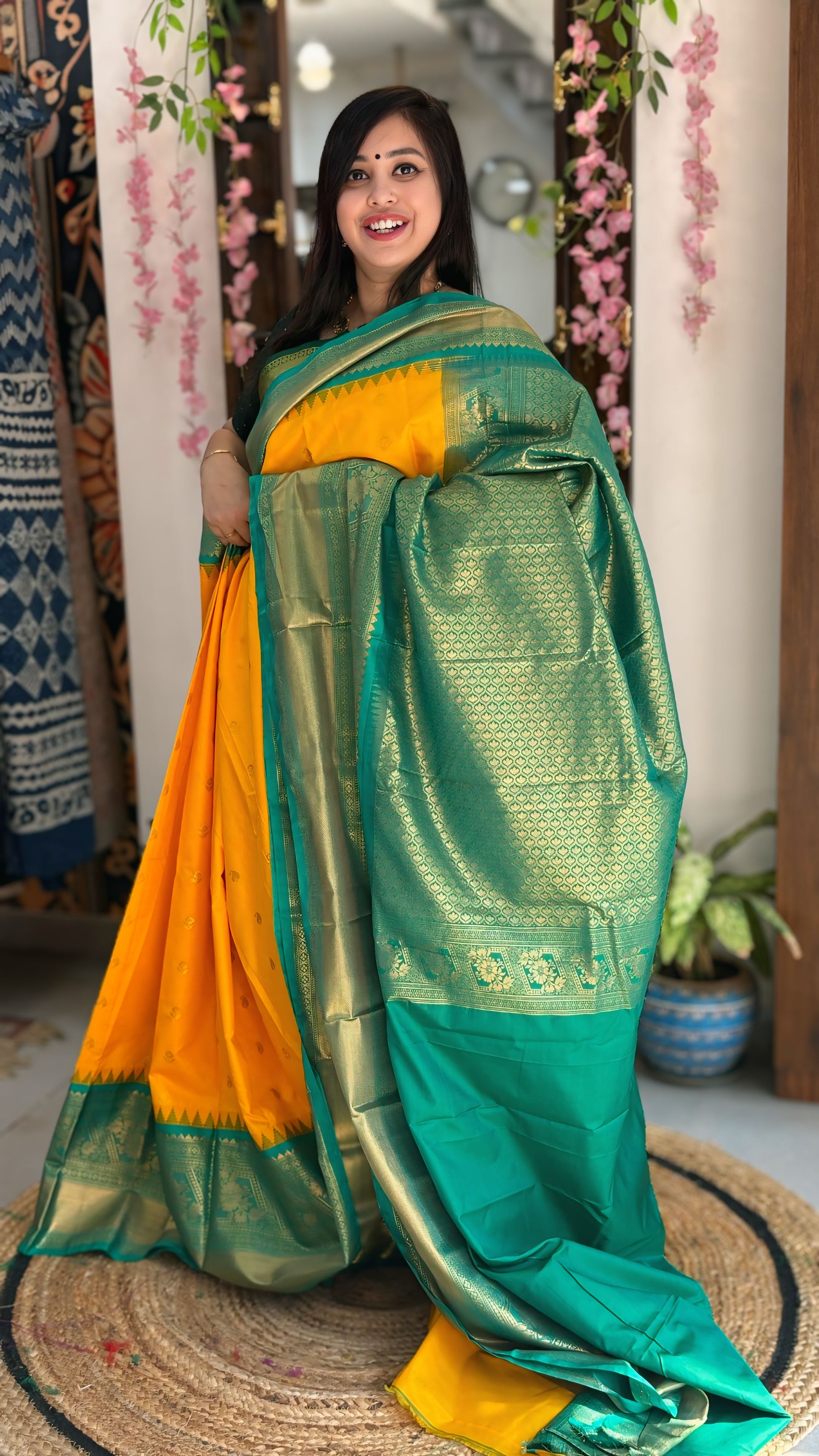 Saanvi - Gadwal Silk Saree