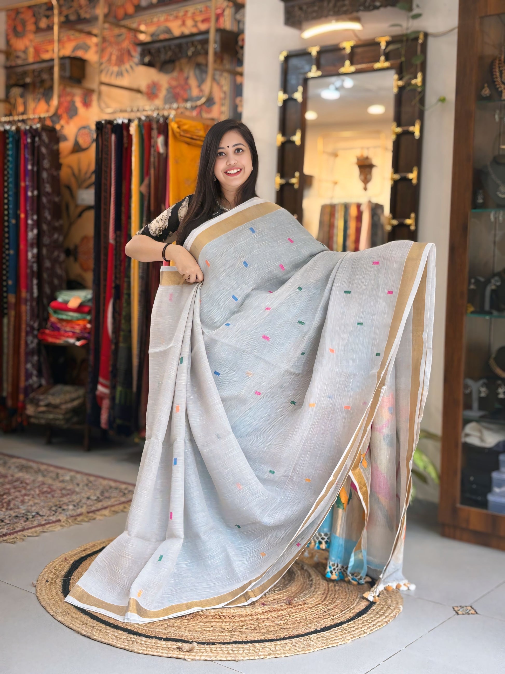 Pearl Glow - Paithani Linen