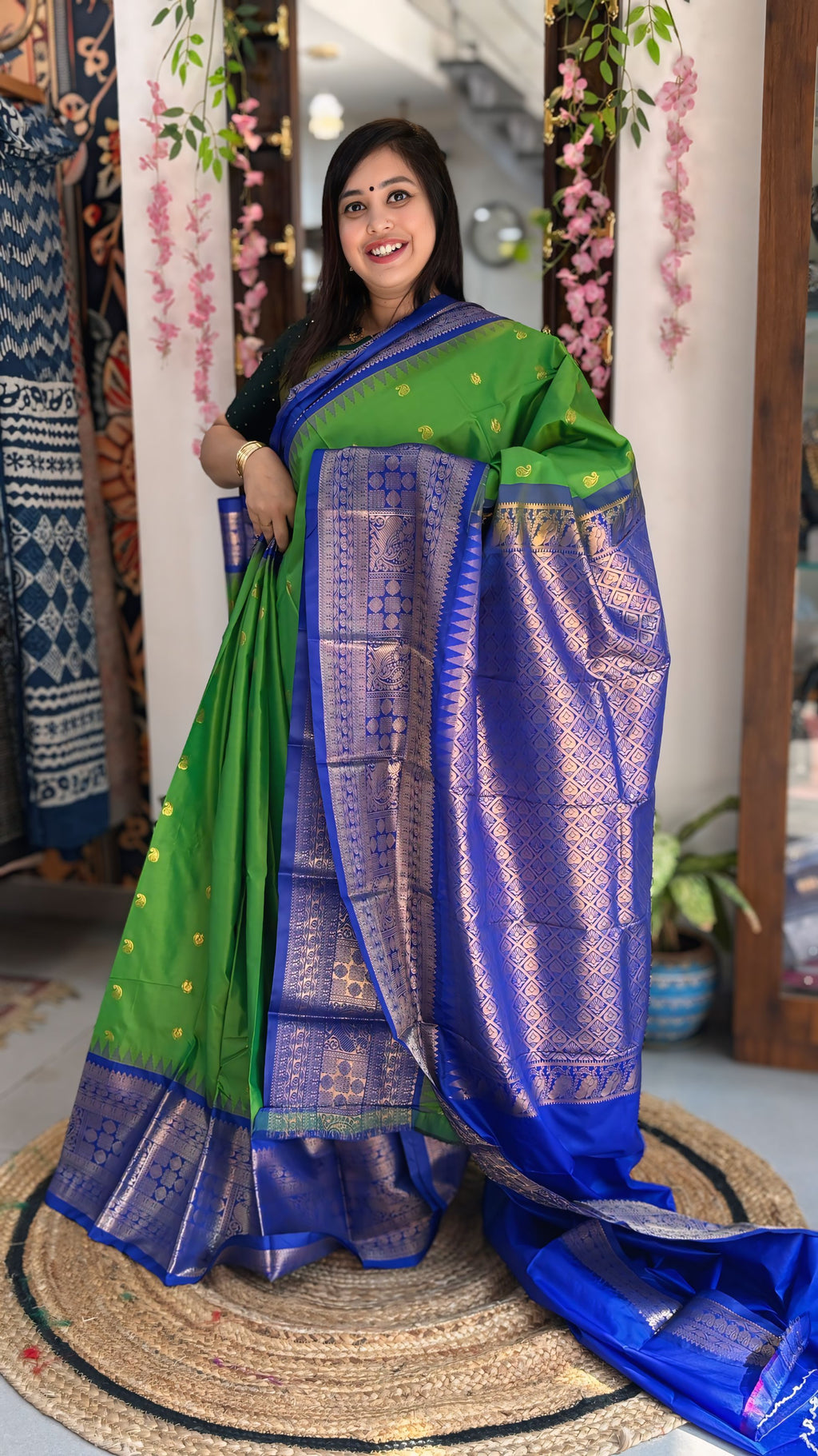 Kashvi - Gadwal Silk Saree