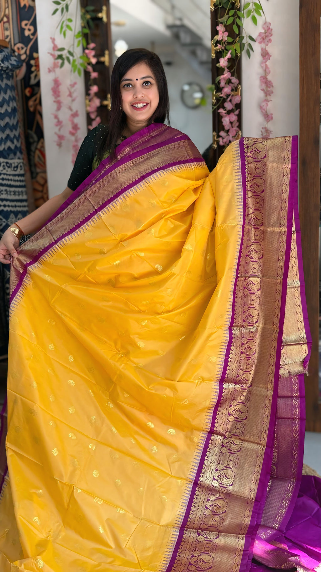 Tanirika - Gadwal Silk Saree