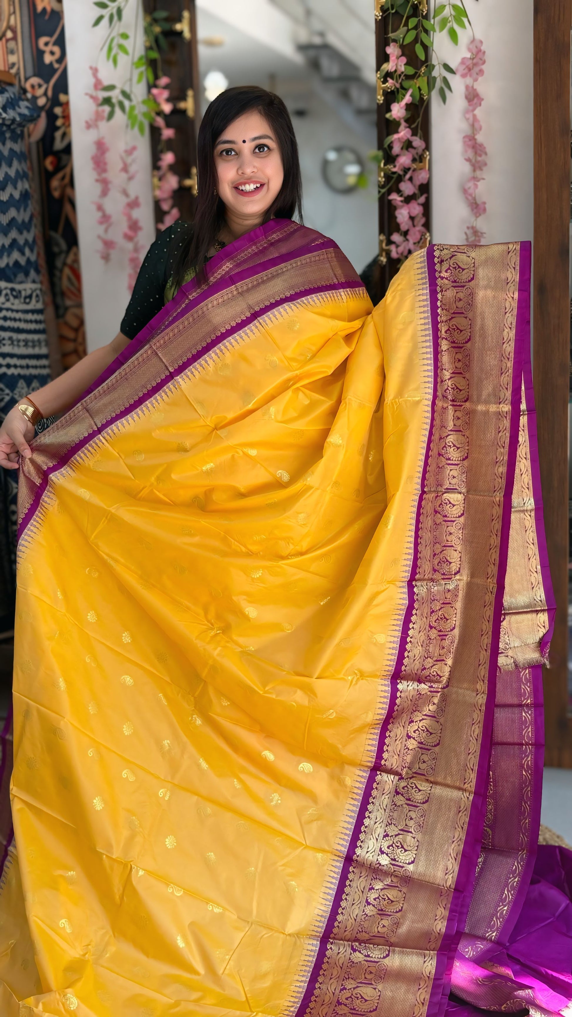 Tanirika - Gadwal Silk Saree