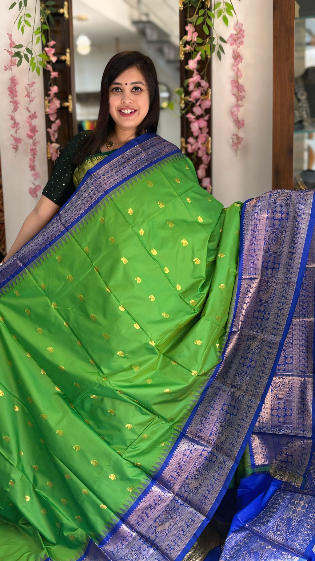 Kashvi - Gadwal Silk Saree