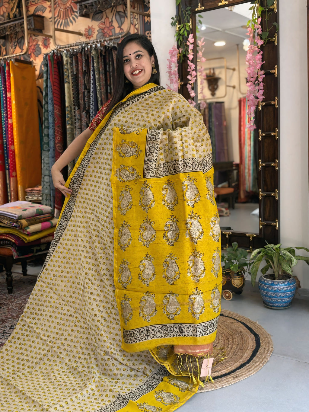 Maharani
- Chanderi Silk