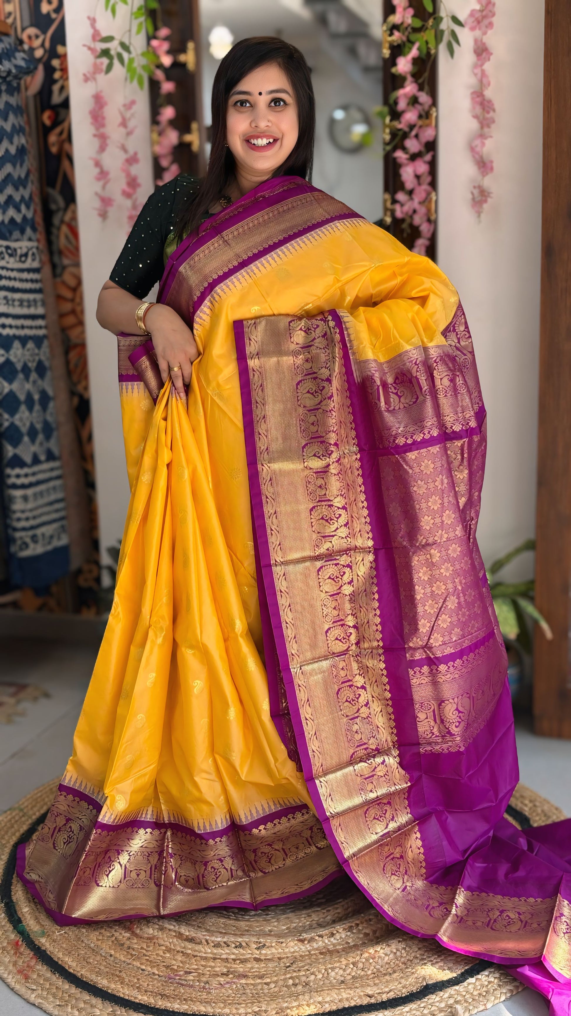 Tanirika - Gadwal Silk Saree