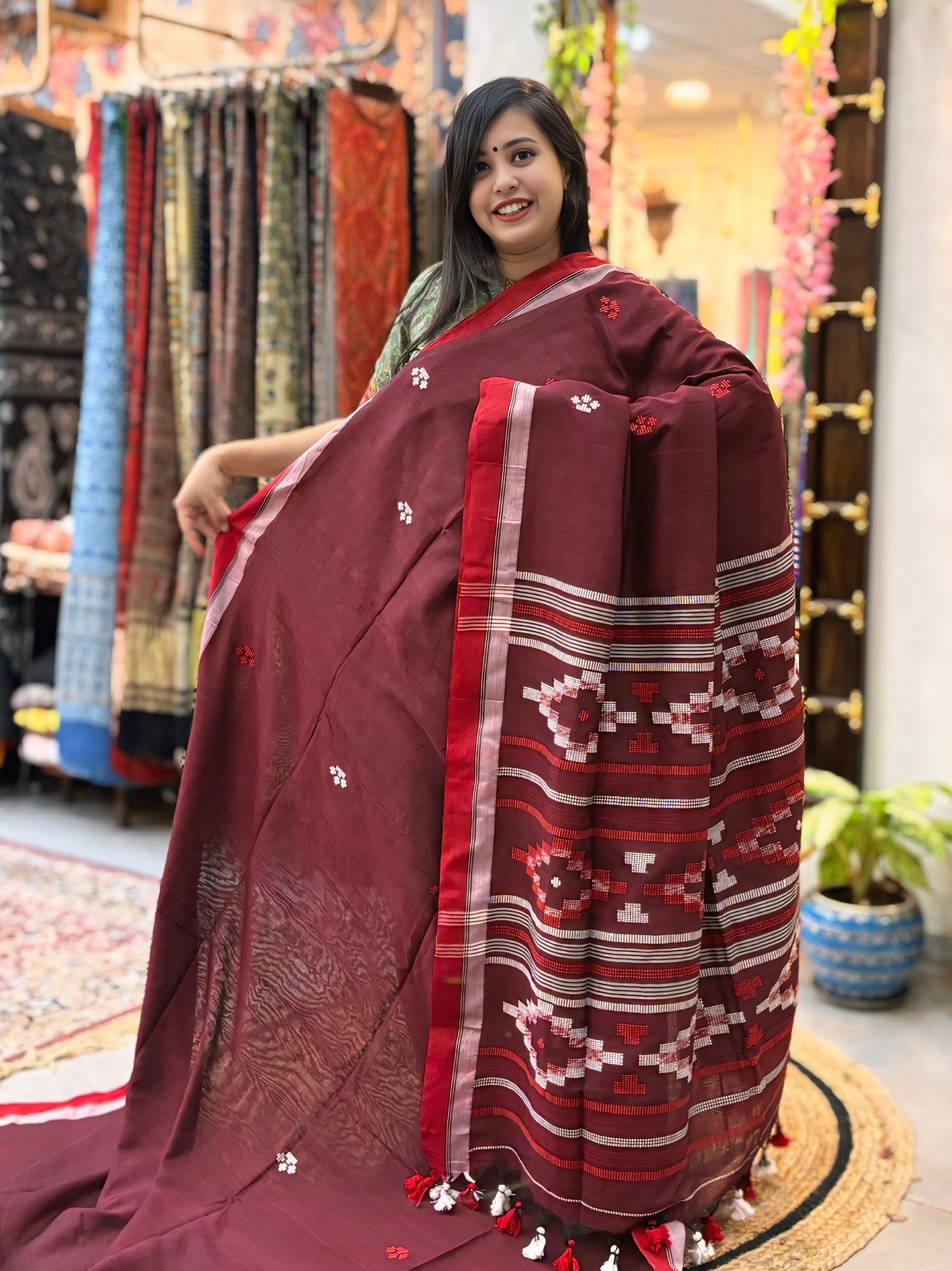 Madhurima
 - Bhujori Khadi Cotton Saree