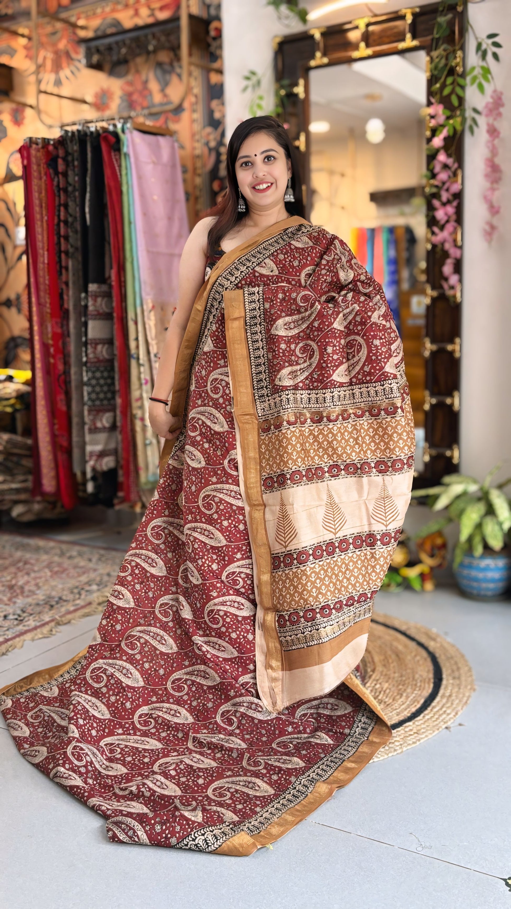 Mrinal - Maheshwari Saree