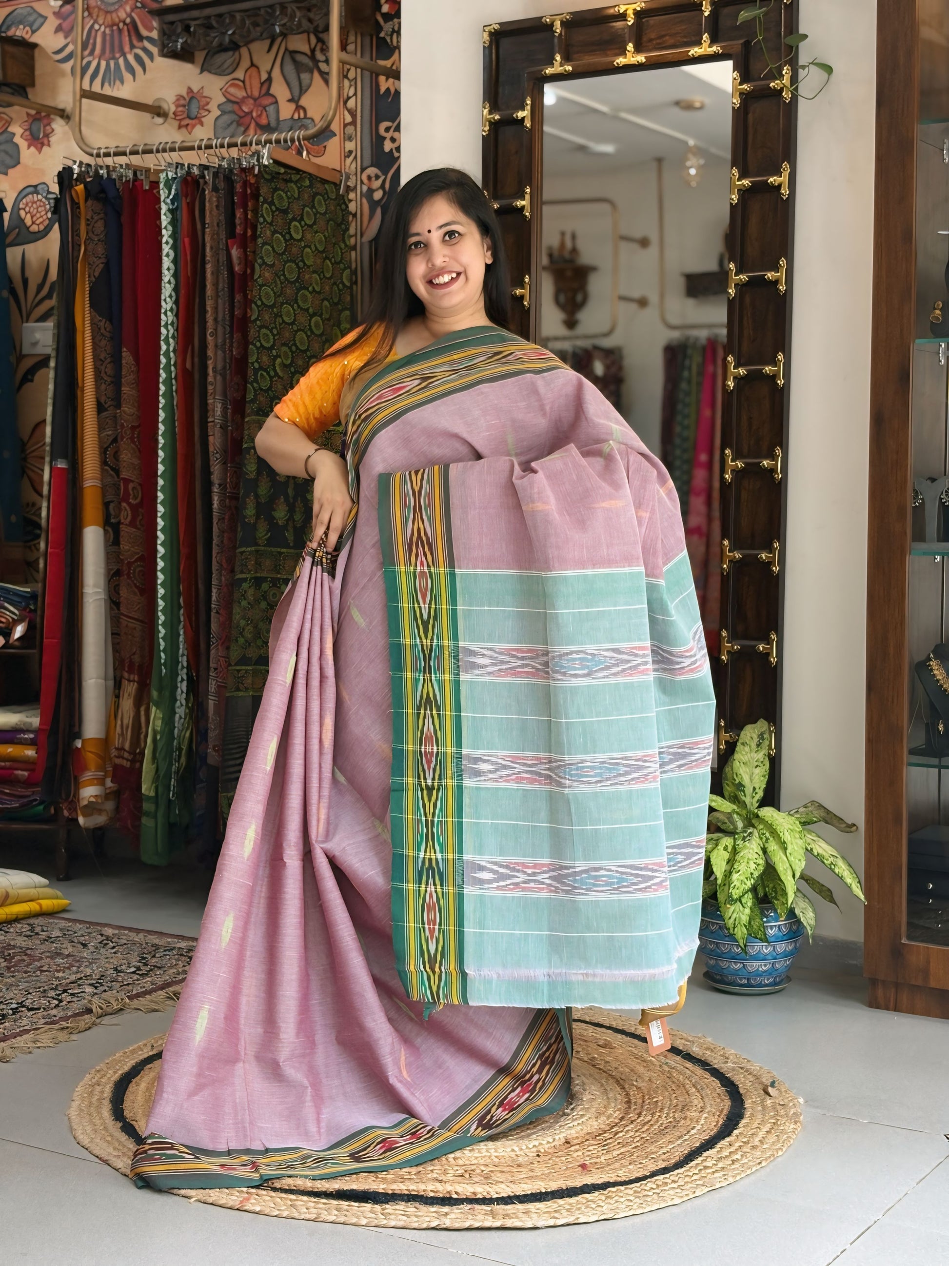Rooprekha - Pochampally Saree