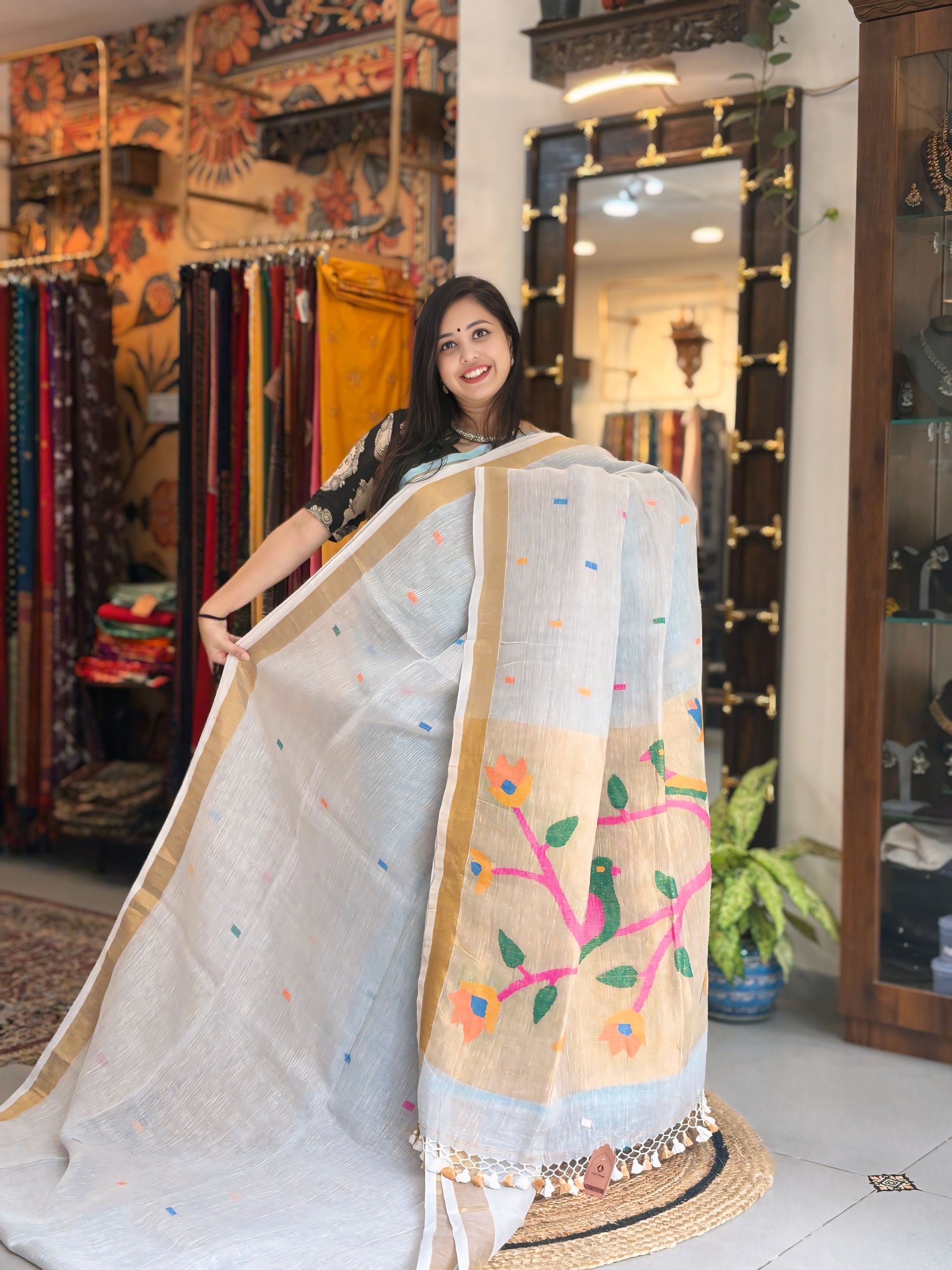 Pearl Glow - Paithani Linen