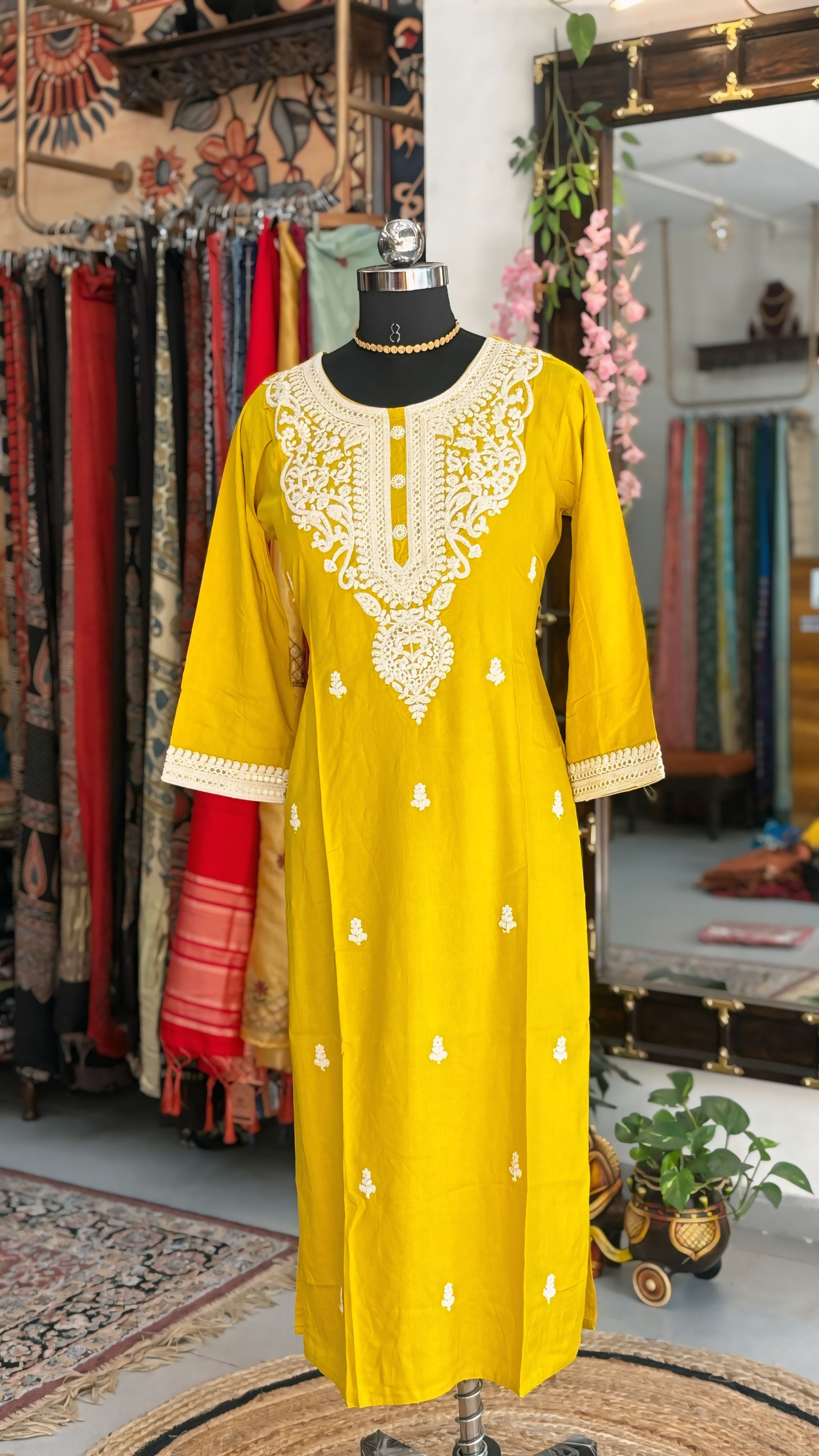 Noor-e-Zari Kurti