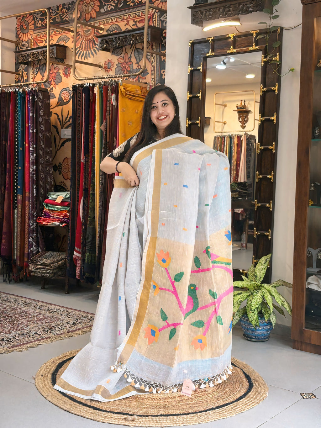 Pearl Glow - Paithani Linen