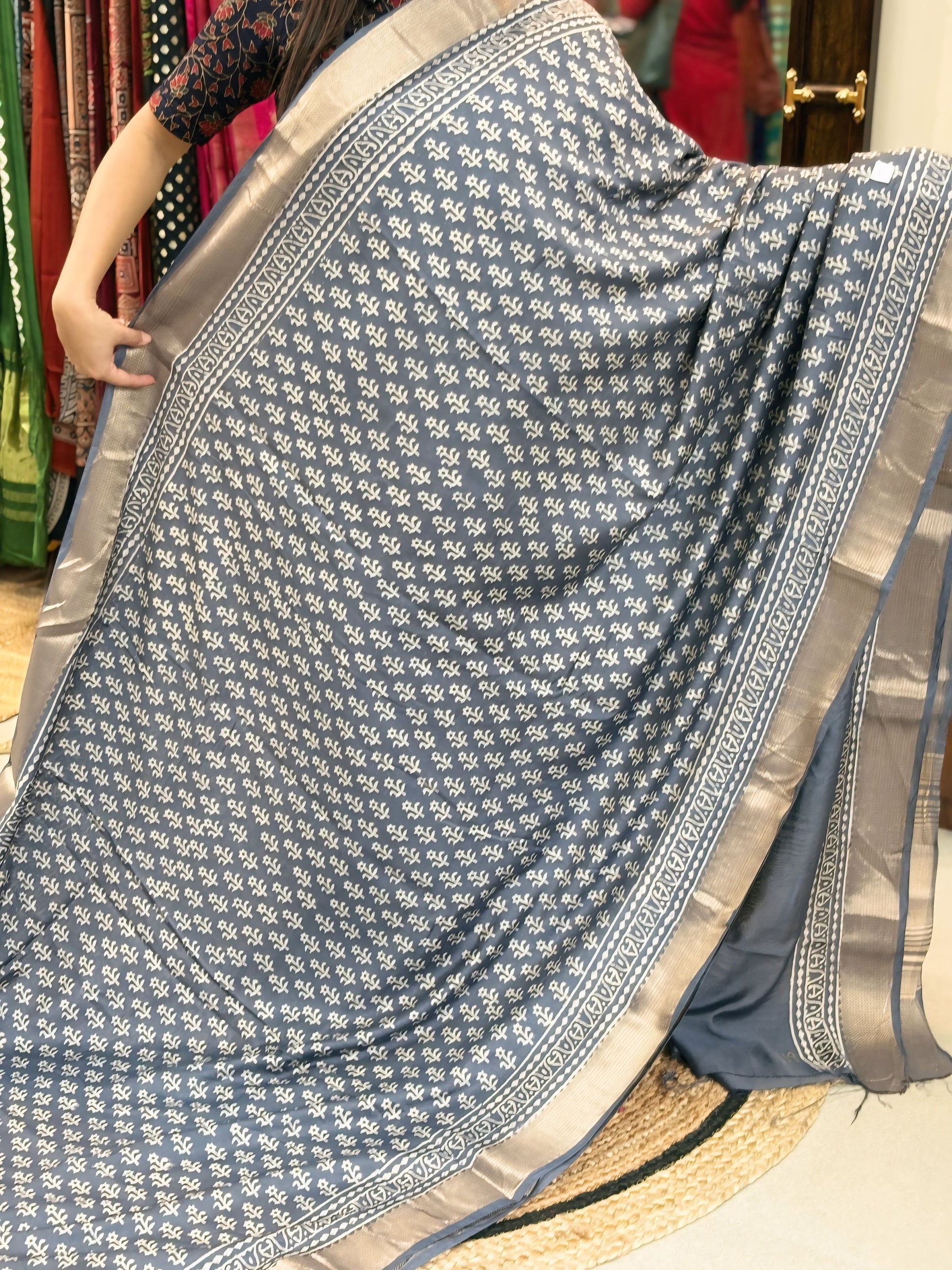 Shilpathar - Maheshwari Dabu Saree