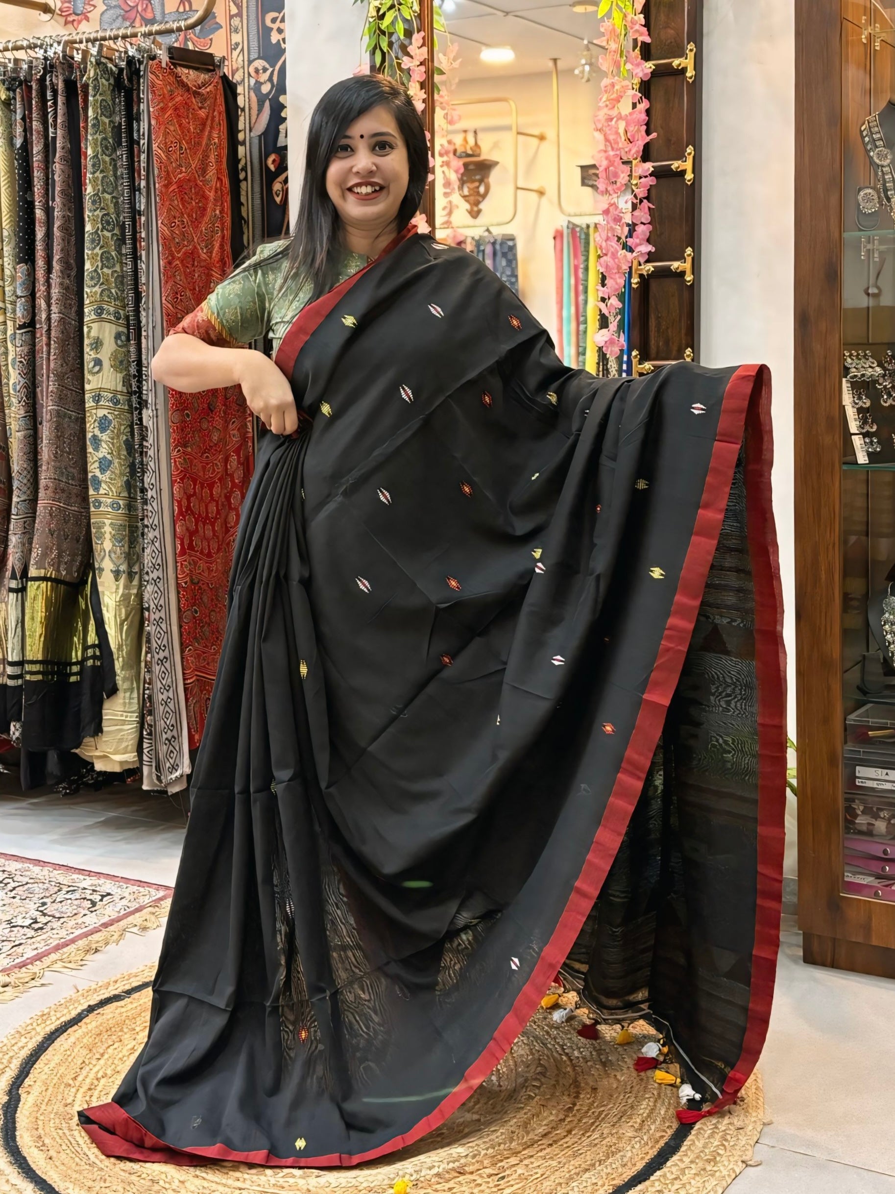 Shringaara - Bhujori Khadi Cotton Saree
