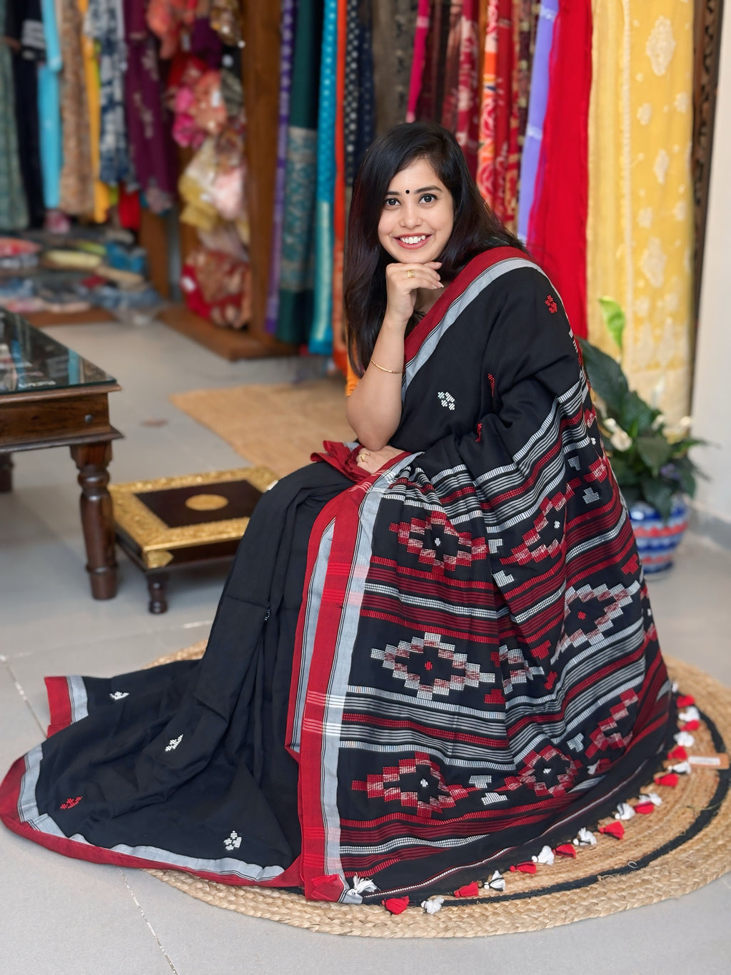 Kaajal Rekha - Bhujori Khadi Cotton Saree