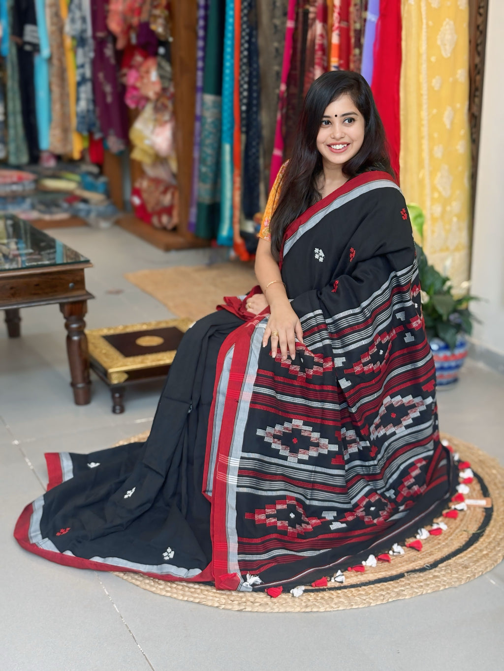 Kaajal Rekha - Bhujori Khadi Cotton Saree