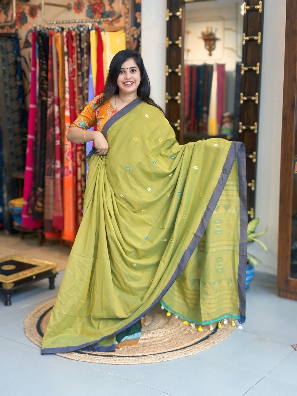 Tulsiya - Bhujori Khadi Cotton Saree