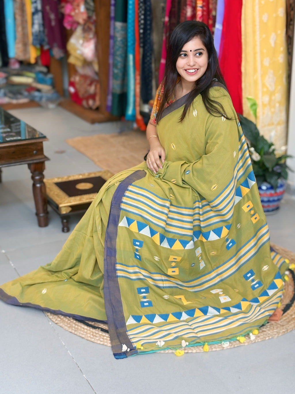 Tulsiya - Bhujori Khadi Cotton Saree